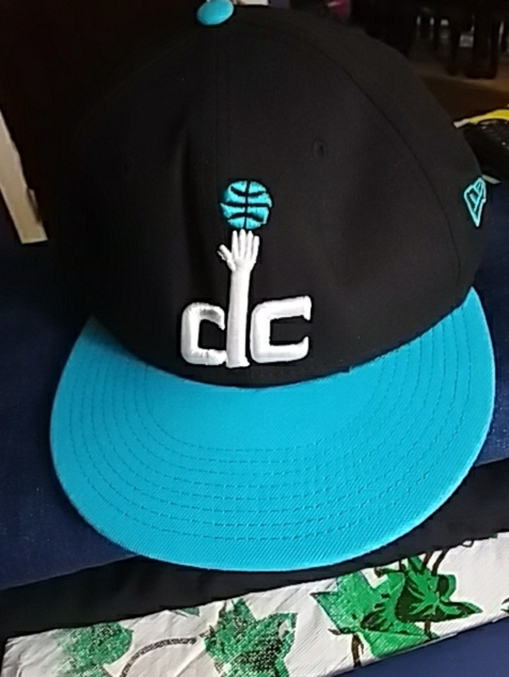 New Era  Washington Wizards Mens Black and Teal Basketball Logo Cap
